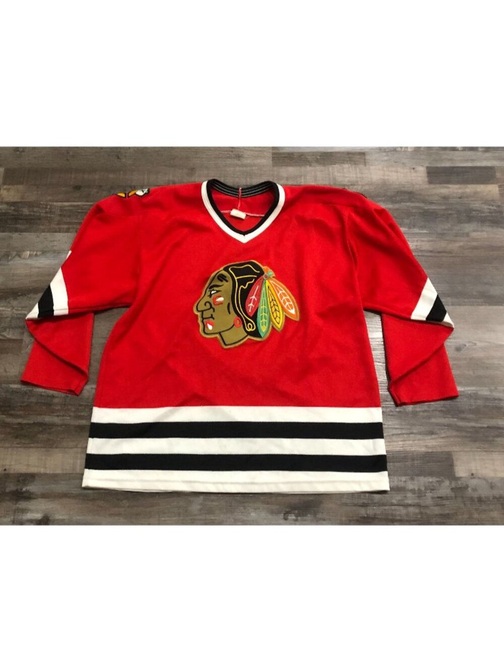 Vintage CCM Chicago Blackhawks Mens Large Red Embroidered NHL Hockey Jersey